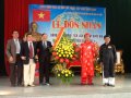 Các thành viên Hội đồng Ngô tộc Việt Nan dự lễ đón nhận bằng của họ Vọng Nguyệt