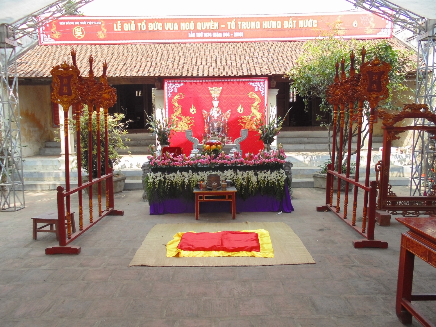 Đền thờ Ngô Quyền tại Đường Lâm - Sơn Tây - Hà Nội